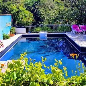 indpendant-appartement-deux-personnes-clair-et-sympa.midi-pyreneeshotels.com/